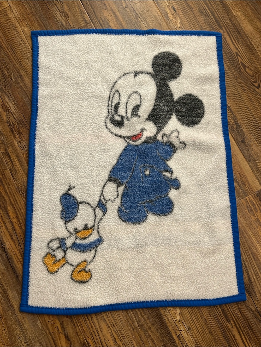 Vintage 1984 Walt Disney Mickey Mouse & Donald Duck Baby Throw Blanket